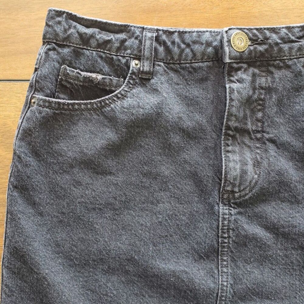 O'Neill Black Denim Frayed Hem Skirt Size 7 Classic 5-Pocket 100% Cotton - Picture 4 of 8